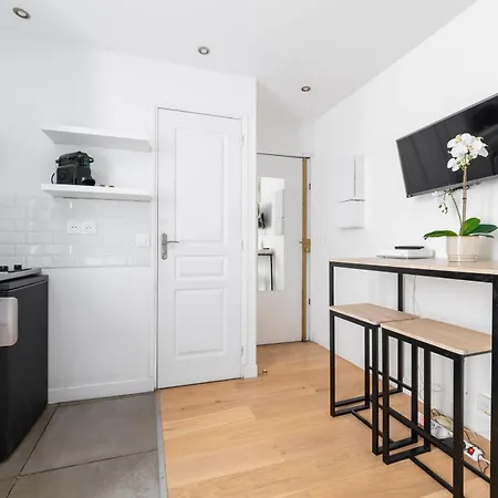 Imhost 6 - Charming Batignolles * Париж