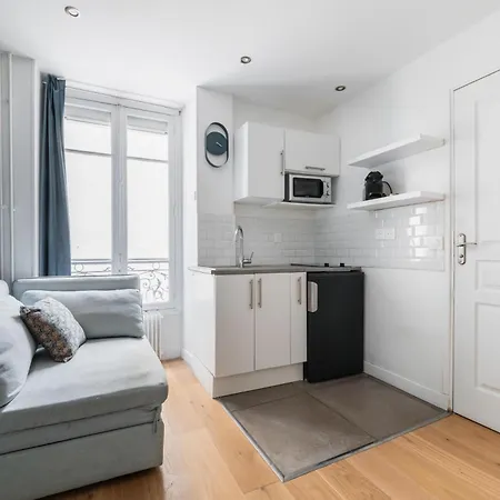 Imhost 6 - Charming Batignolles Apartment