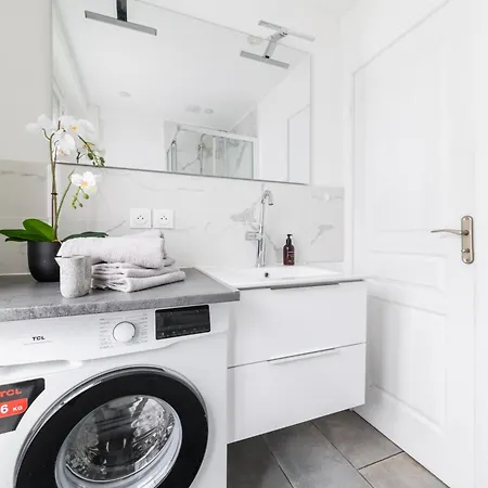 Imhost 6 - Charming Batignolles * Париж