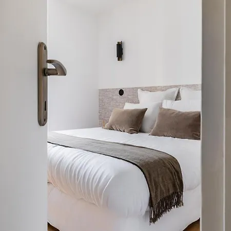 Imhost 6 - Charming Batignolles Apartment *